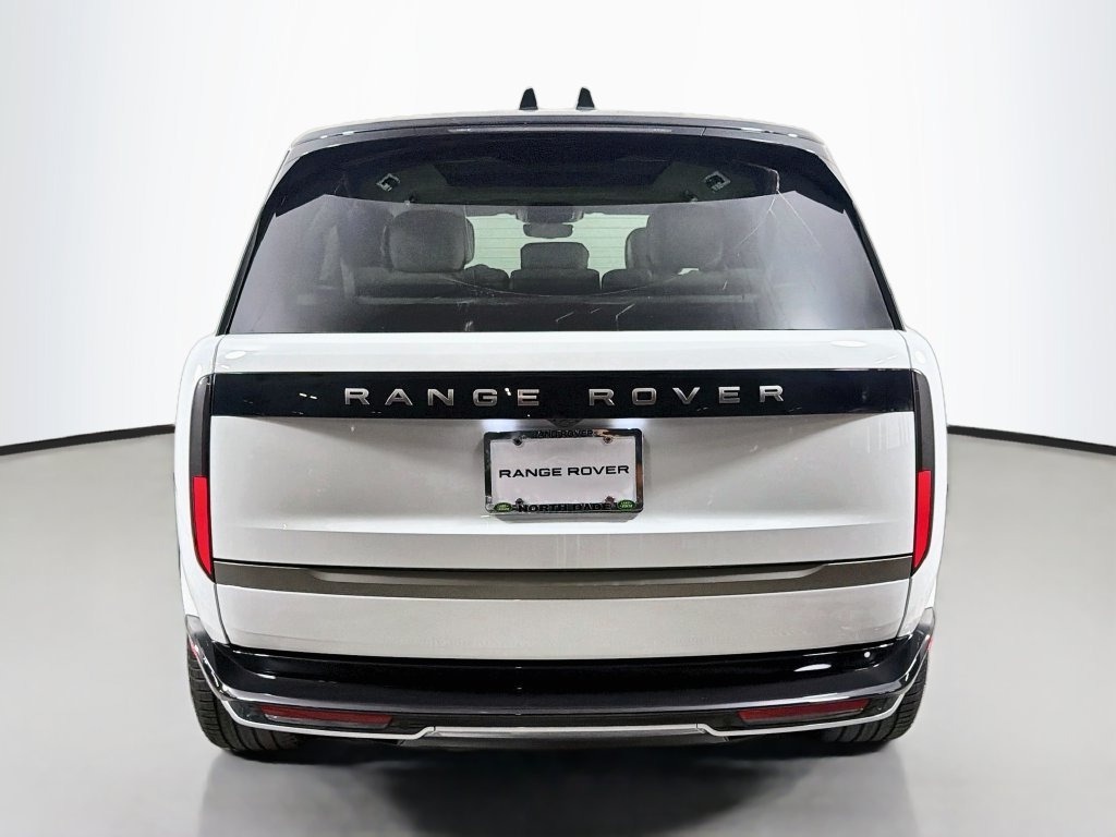 New 2027 Fuji White Land Rover SE image 6