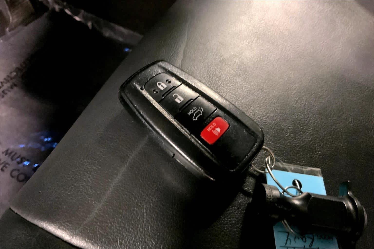 Used 2023 Magnetic Gray Metallic/Midnight Black Metallic Toyota Hybrid XSE image 15