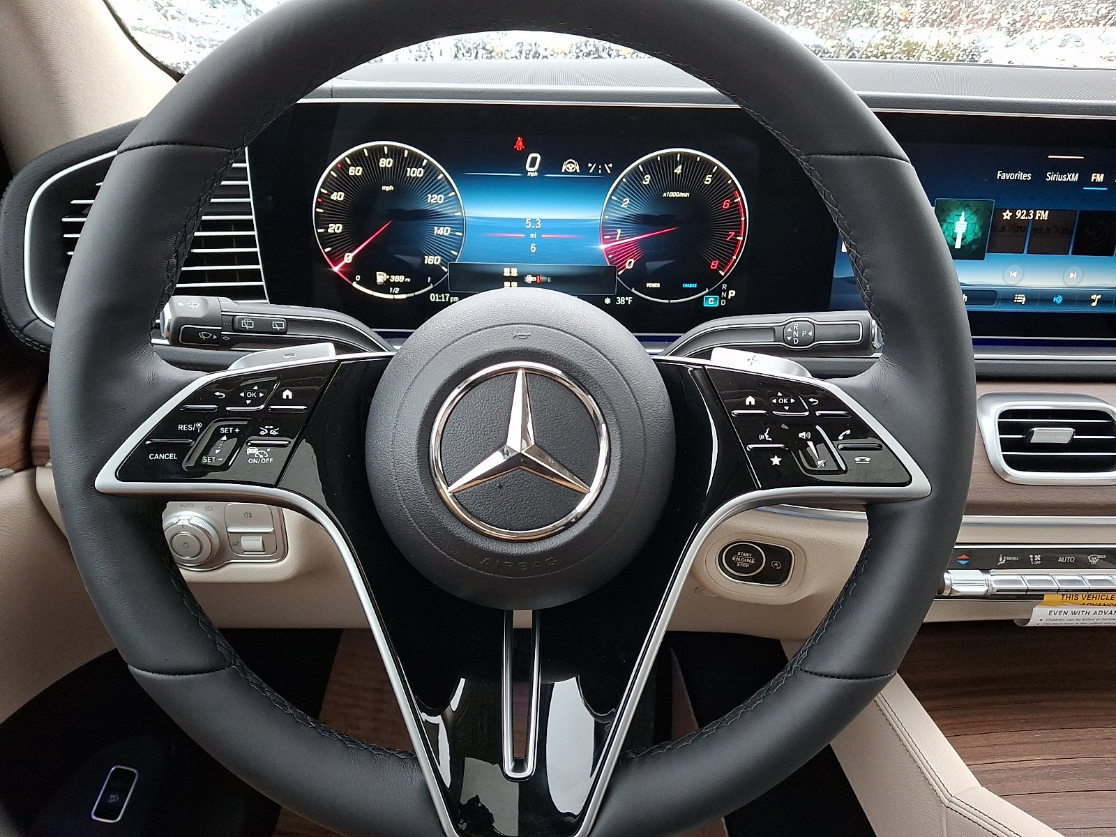 New 2026 Polar White Mercedes-Benz GLS 450 image 18