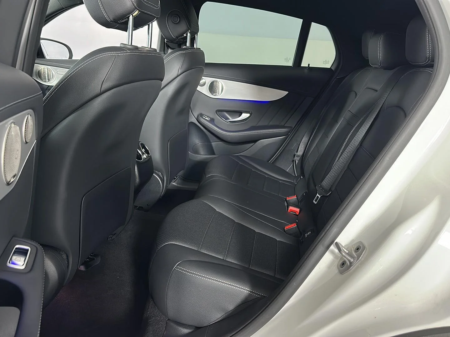 Used 2023 Polar White Mercedes-Benz GLC 300 image 12