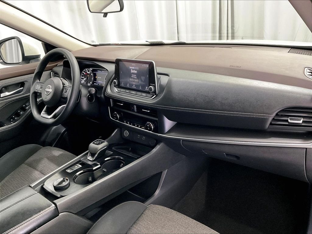 Used 2023 White Nissan SV image 14