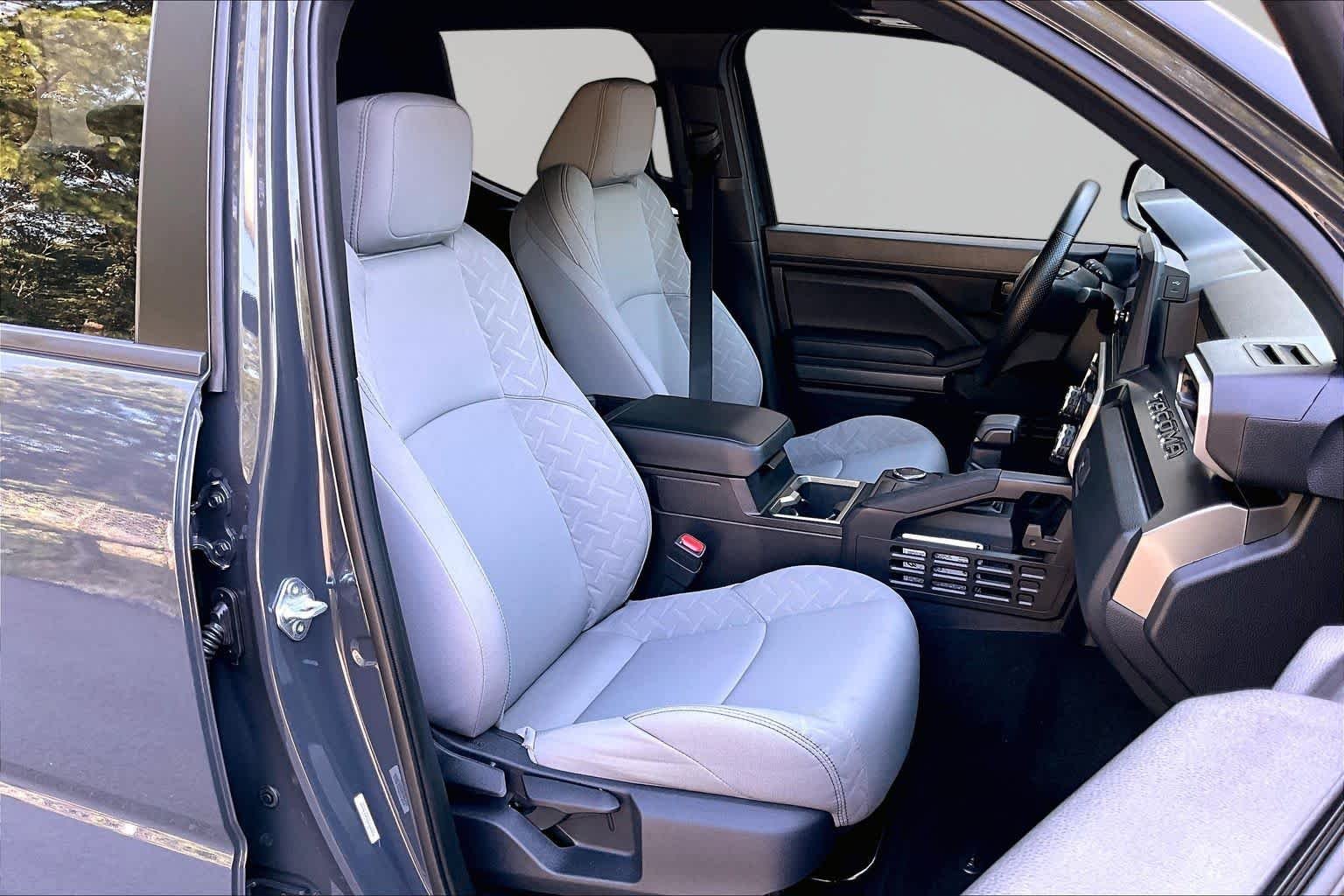 Used 2026 Underground Toyota SR5 image 8