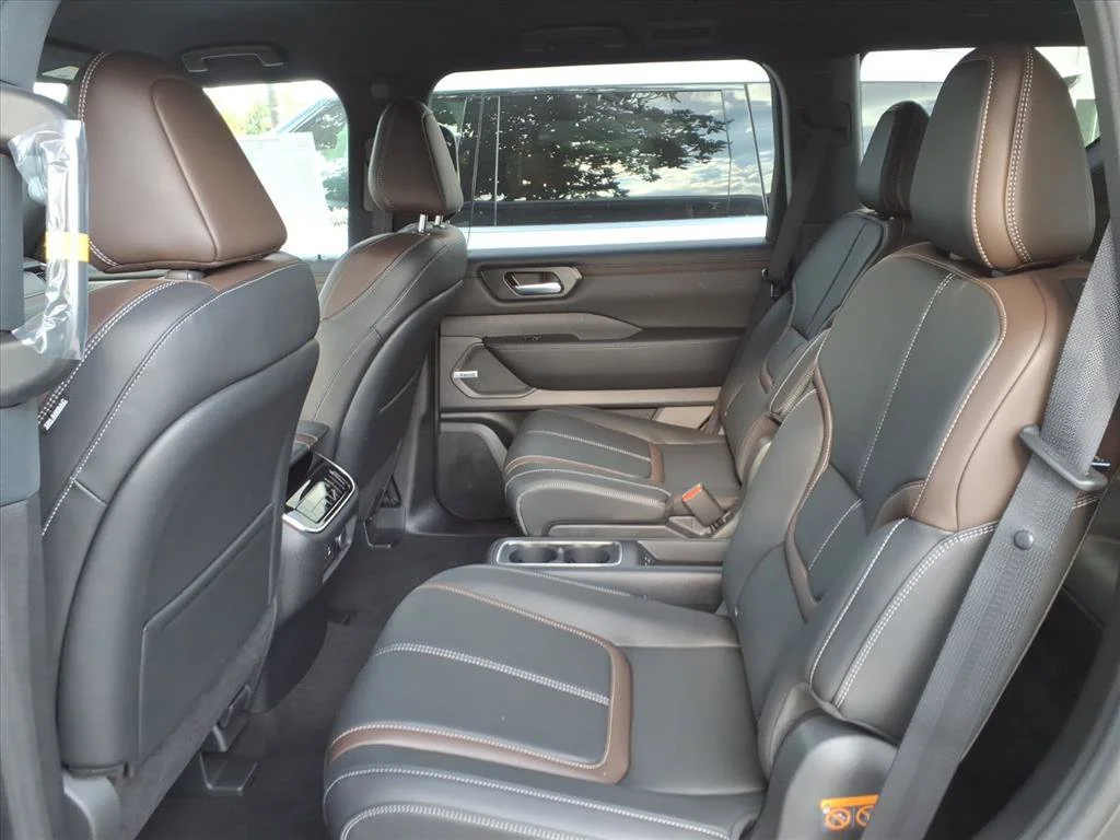2026 Nissan Armada SL - Photo 10
