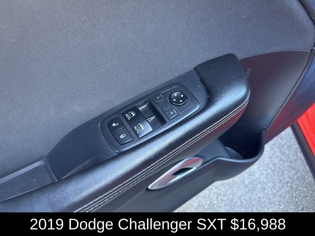 Used 2019 Go Mango! Dodge SXT image 12