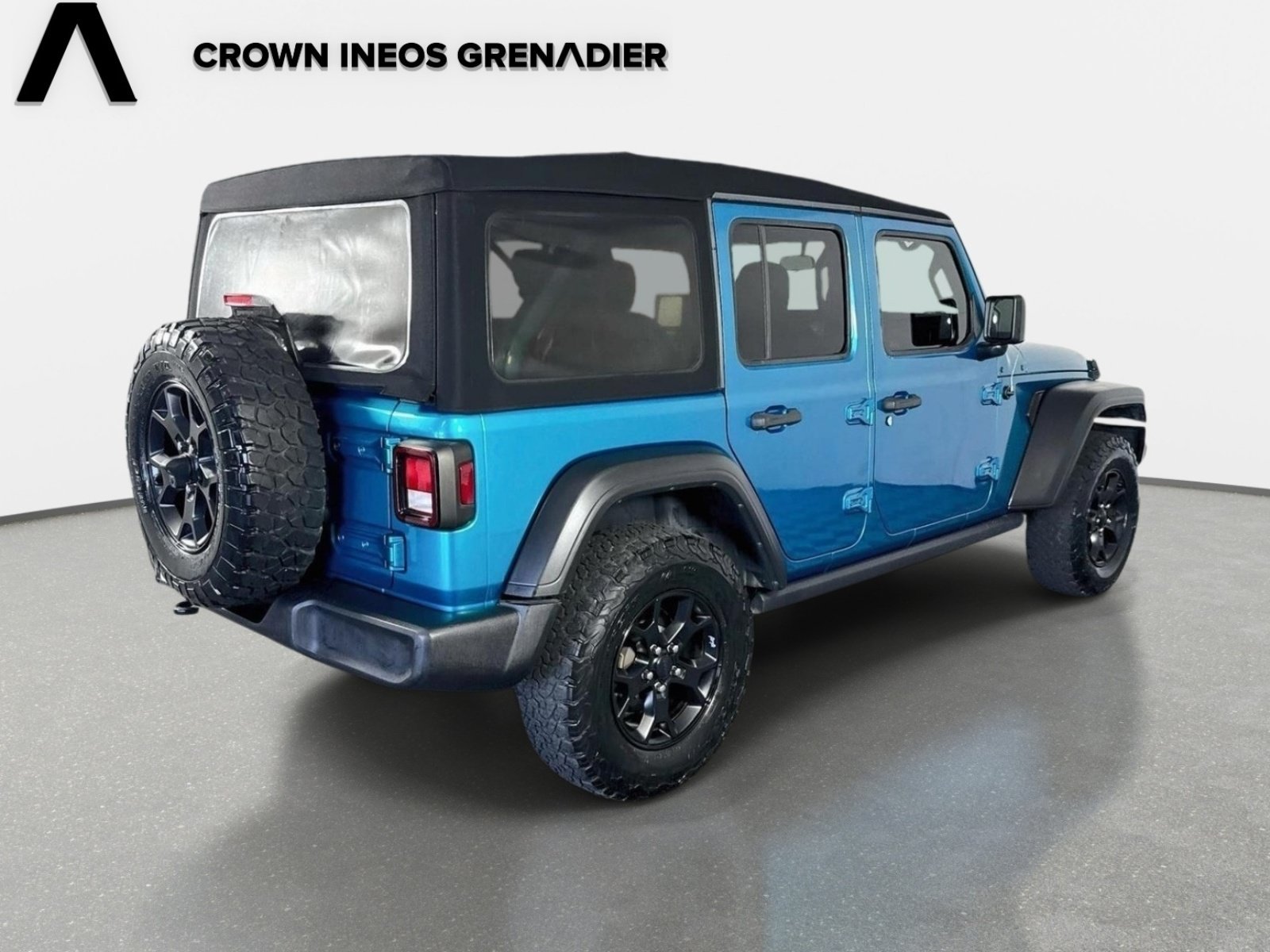 Used 2020 Bikini Pearlcoat Jeep Sport S image 5
