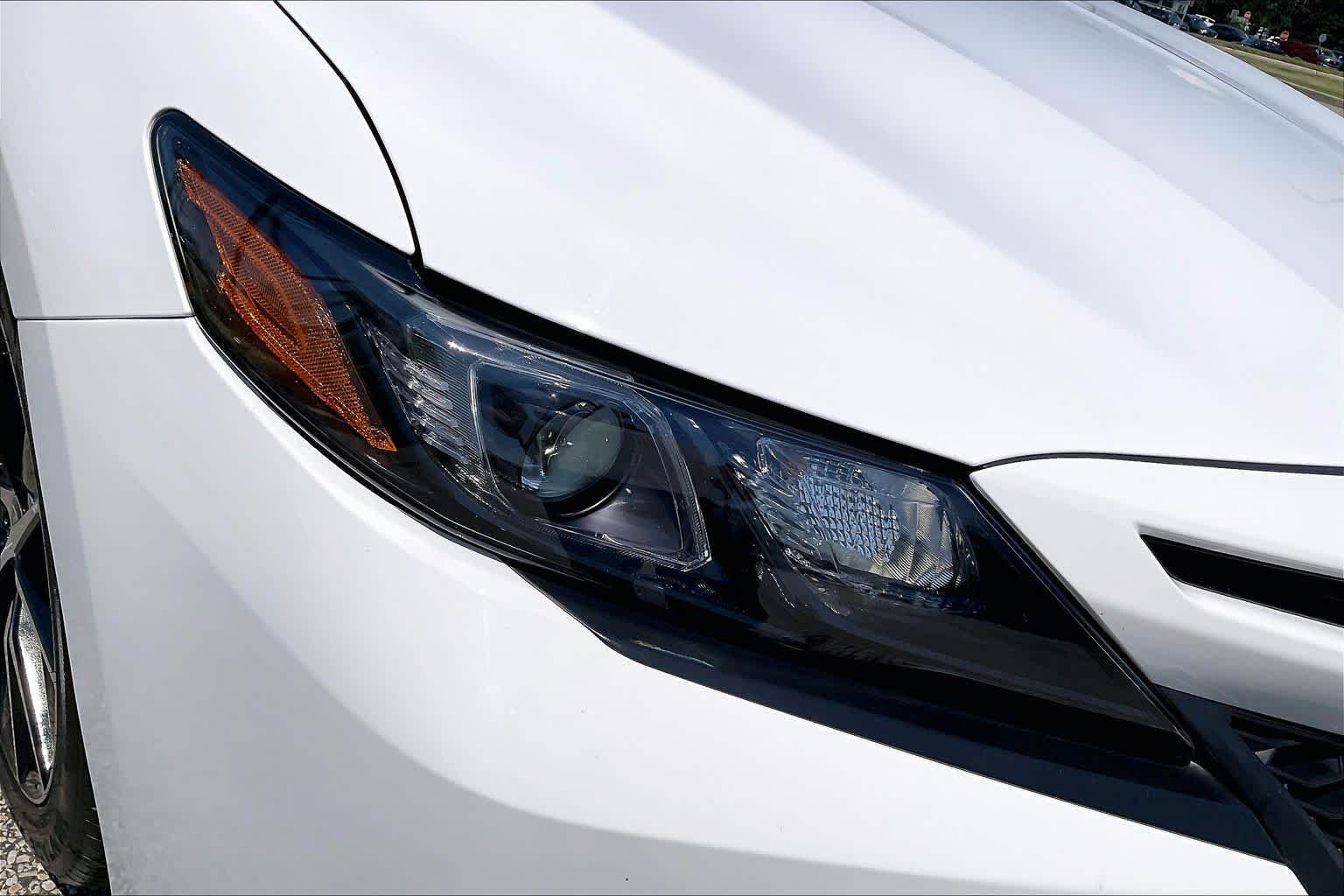Used 2024 Ice Cap Toyota SE image 25