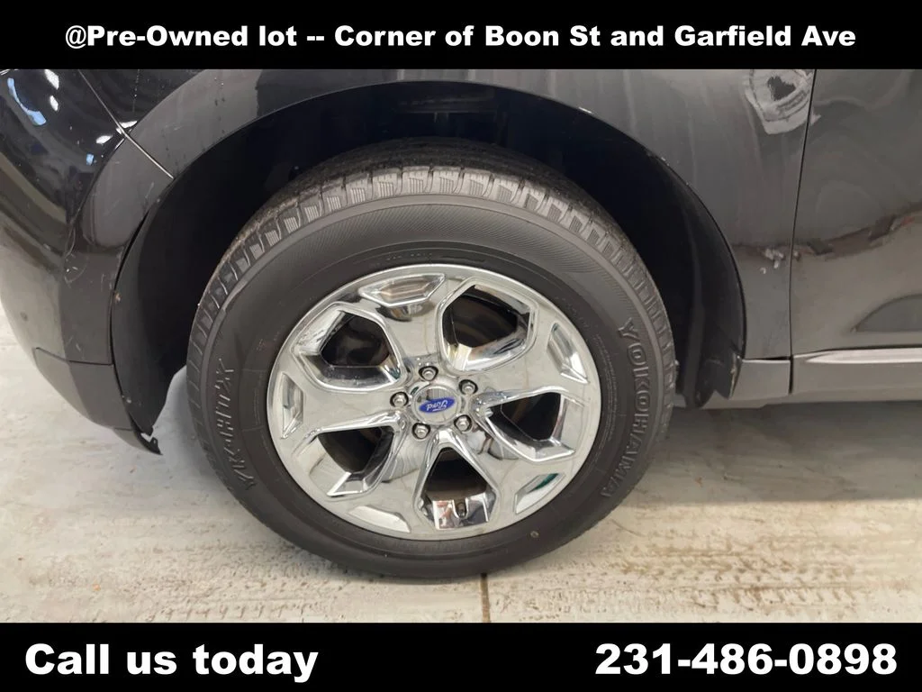 Used 2013  Ford SEL image 11