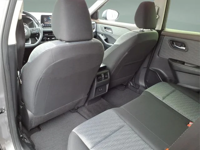 Used 2023 Gray Nissan SV image 13