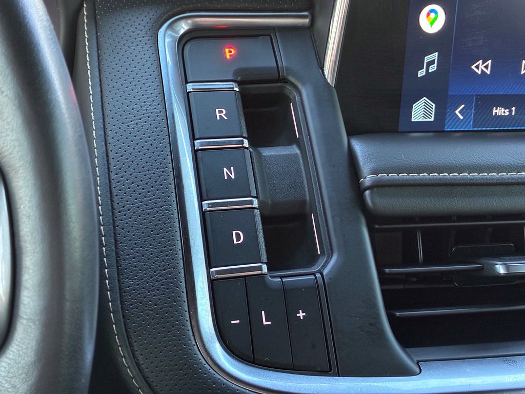 Used 2022 White Chevrolet Premier image 24