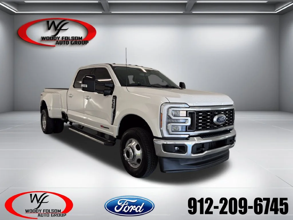 Used 2024 White Ford Lariat image 1