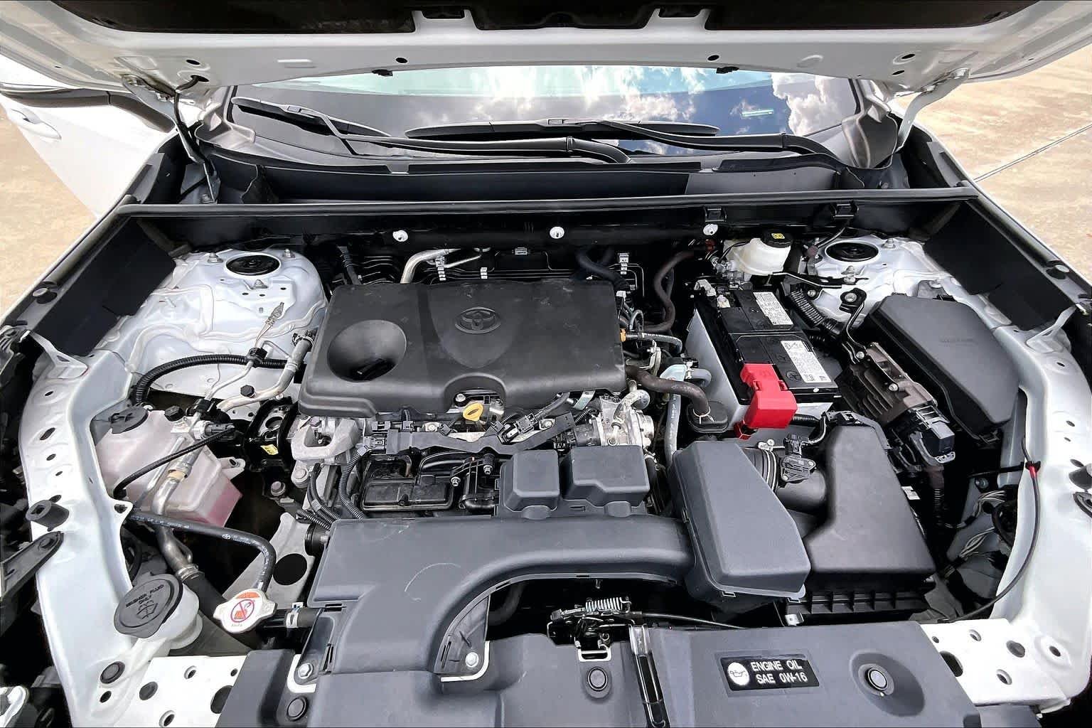 Used 2024 Ice Cap Toyota XLE image 30