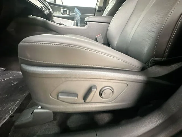 New 2026 Wolf Gray Kia S image 15