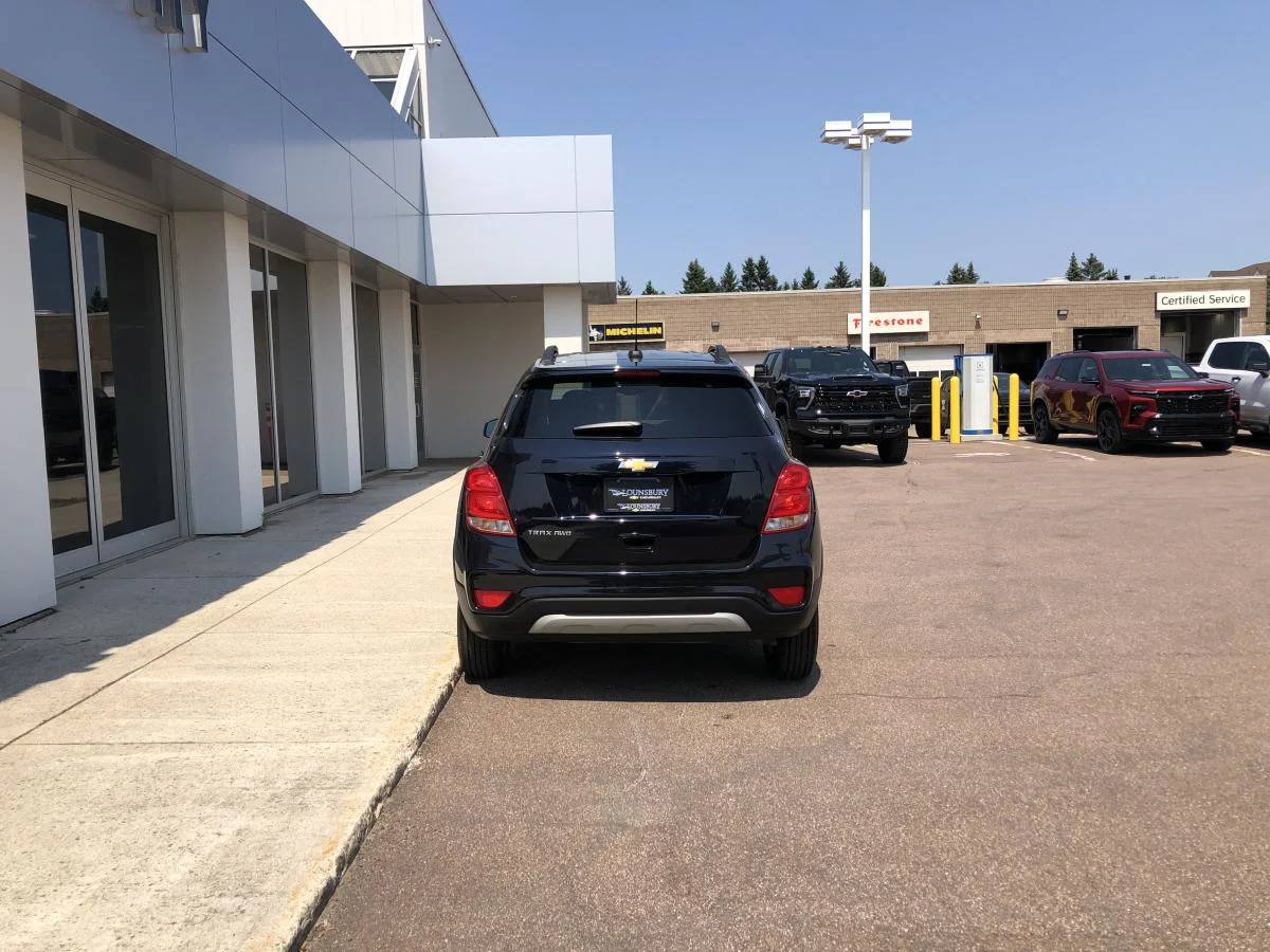 Used 2022 Blue Chevrolet Awd 4dr Lt image 7