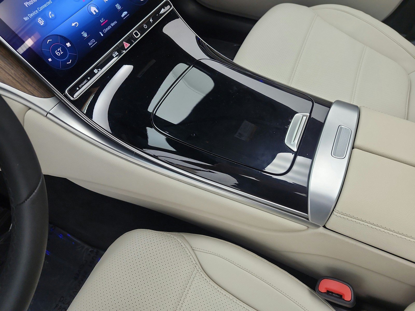 Used 2024 Black Mercedes-Benz GLC 300 4MATIC® SUV image 11