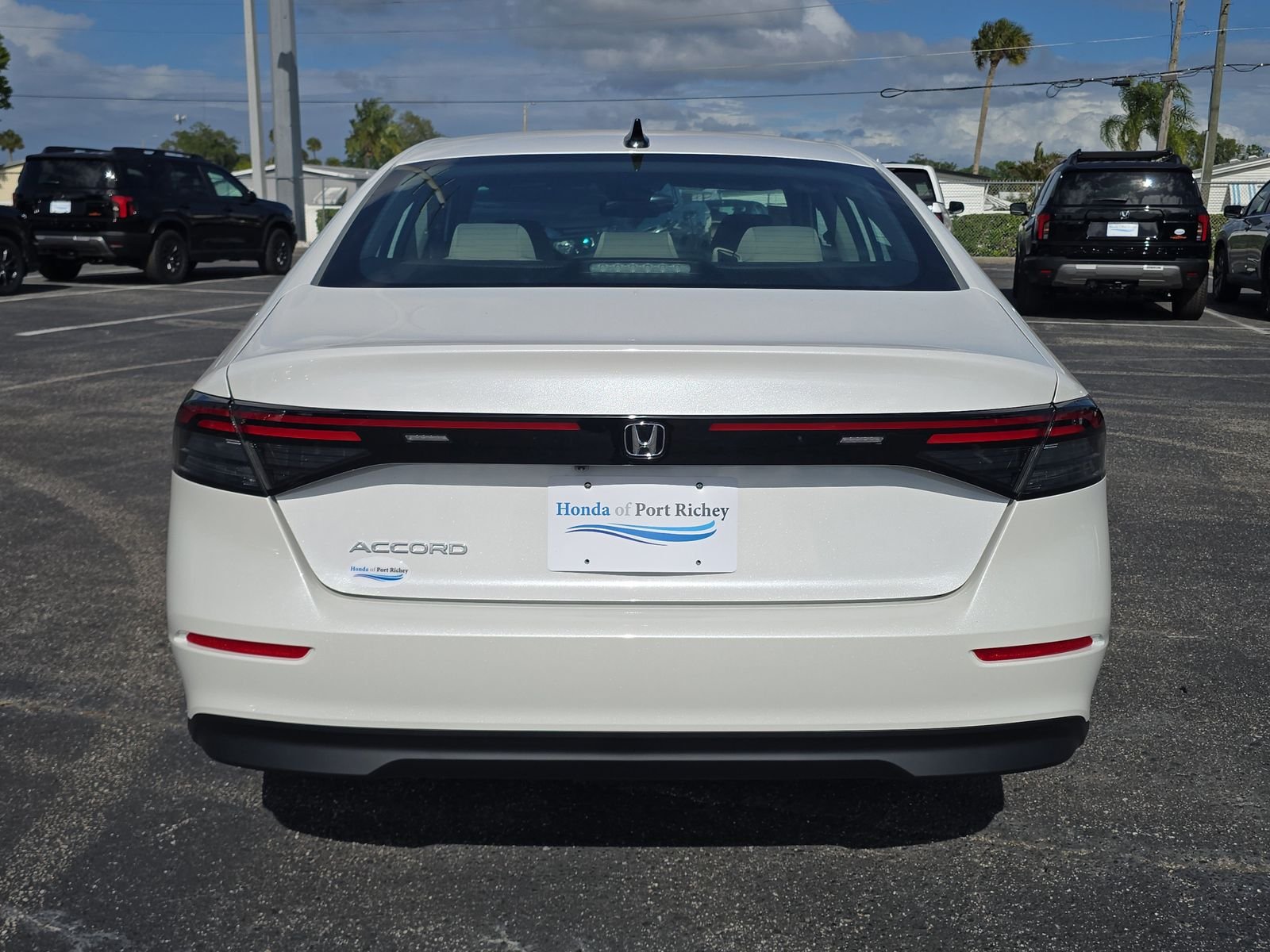 New 2026 Silver Honda SE image 5