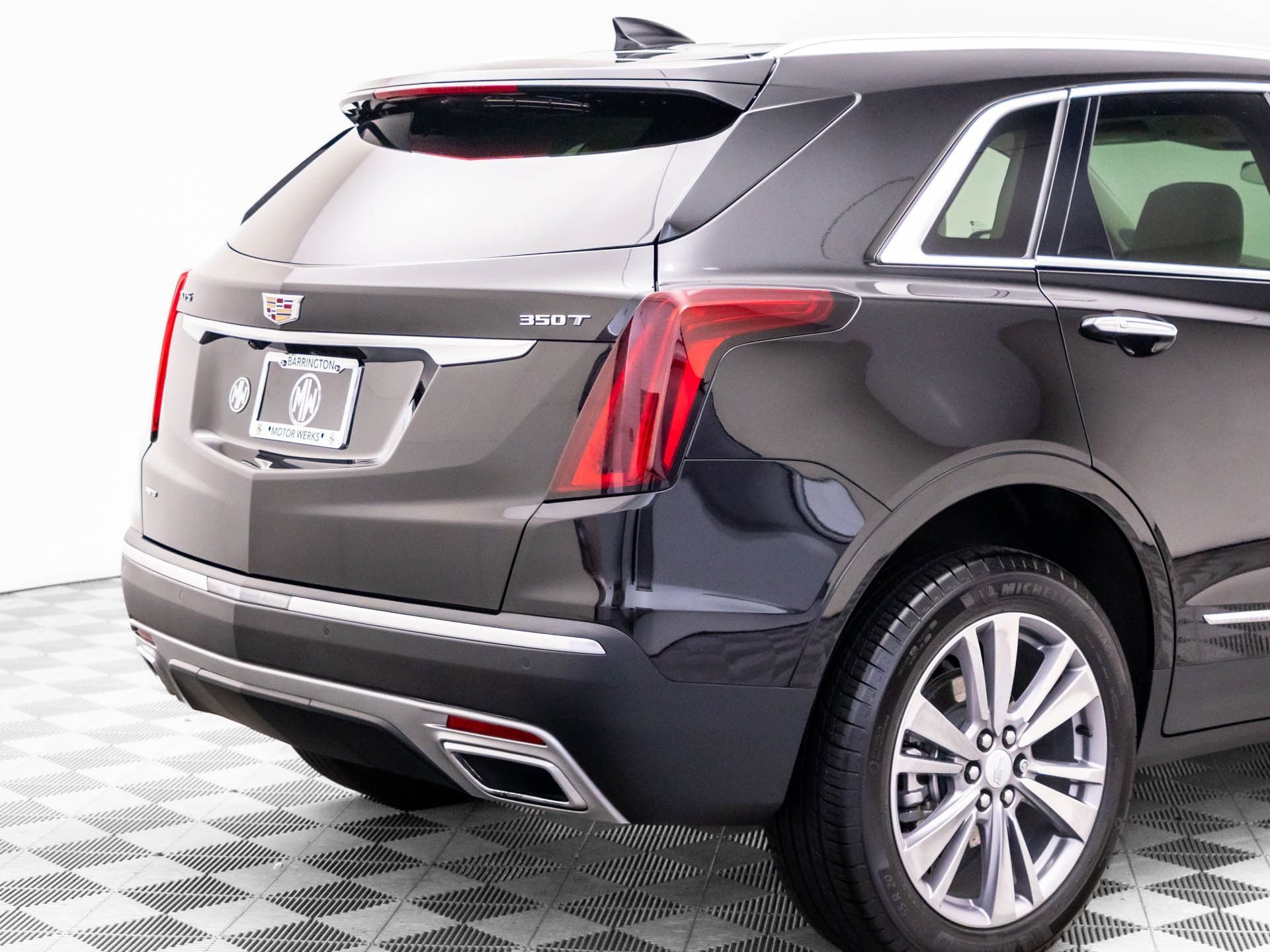 Used 2025 Black Cadillac Premium Luxury image 38