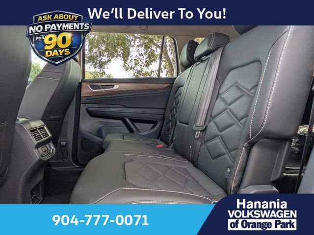 New 2026 Silver Volkswagen 2.0T SE w/Technology image 14
