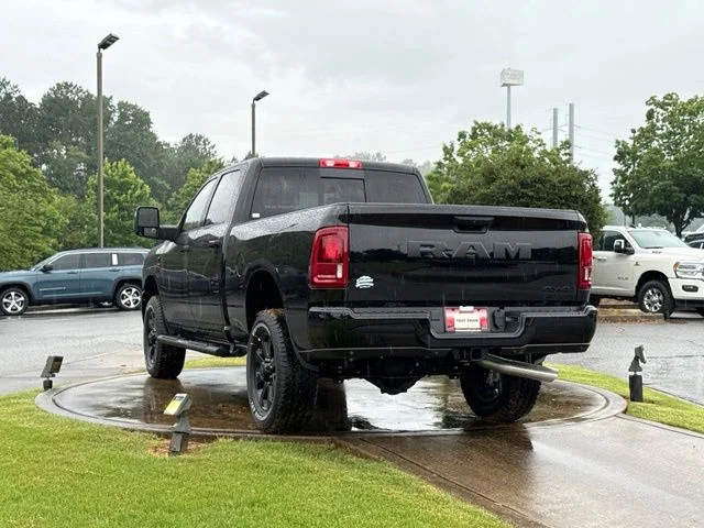 New 2026 Diamond Black Crystal Pearl-Coat Exterior Paint RAM Tradesman image 5