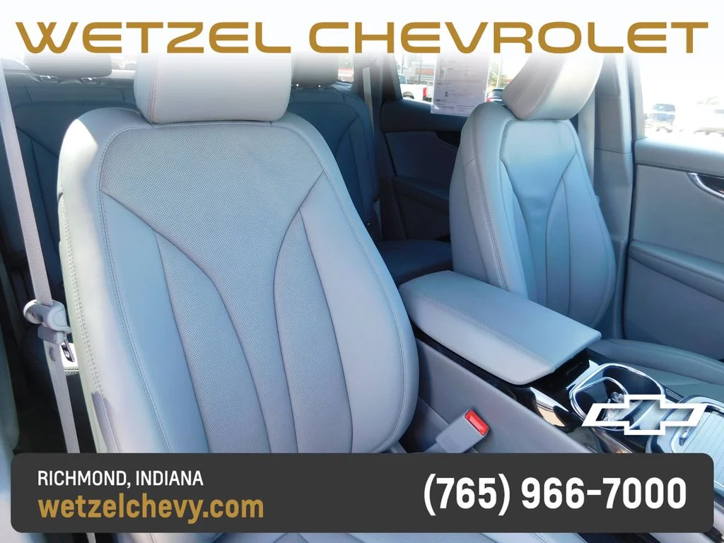 Used 2023 Silver Lincoln Reserve image 21