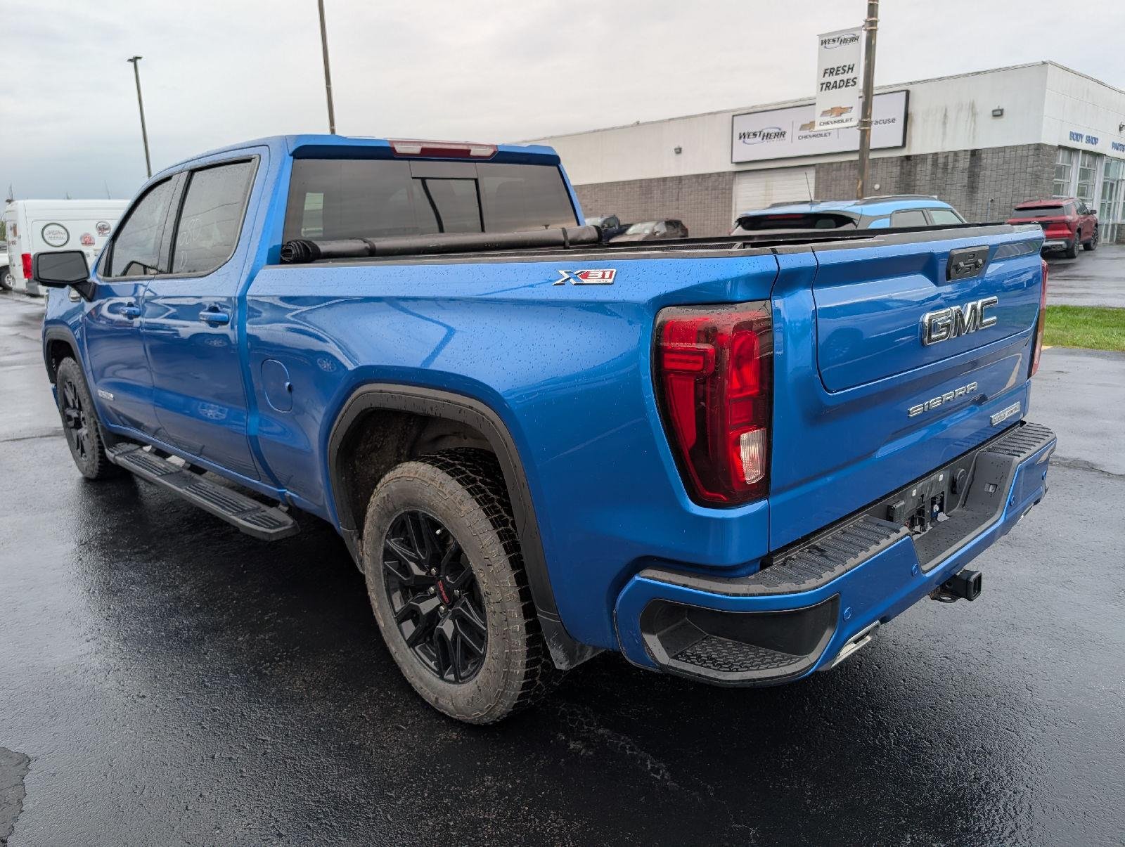Used 2024 Dynamic Blue Metallic GMC Elevation image 6