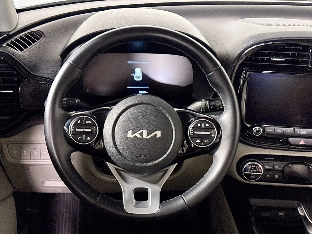 Used 2023 Green Kia EX image 13