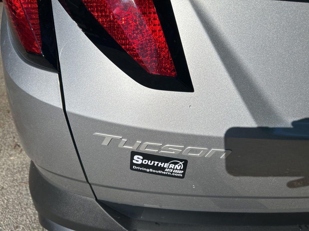 New 2026 Silver Hyundai SEL AWD image 9