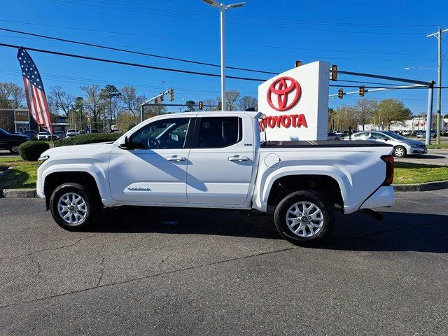 2026 Toyota Tacoma SR5 - Photo 9
