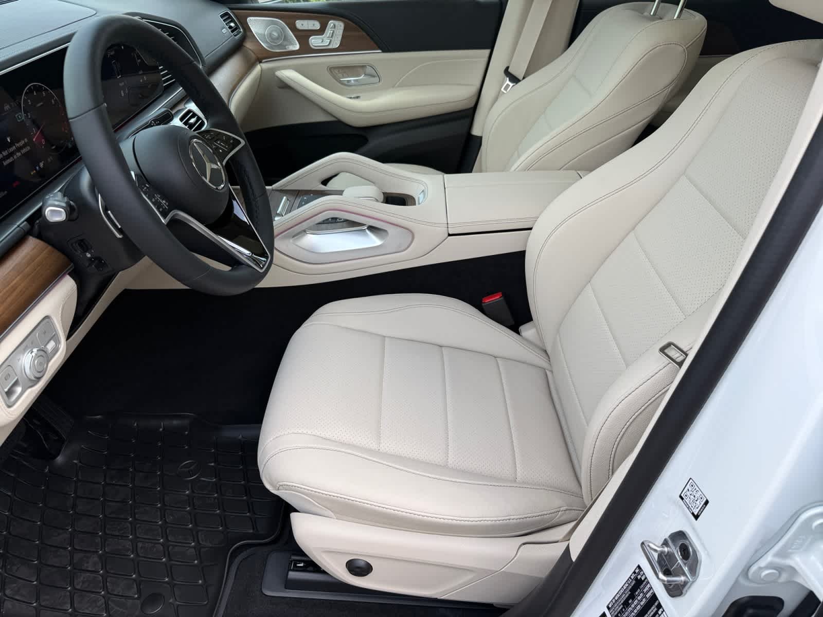 New 2026 MANUFAKTUR Moonlight White Metallic Mercedes-Benz GLE 350 image 10