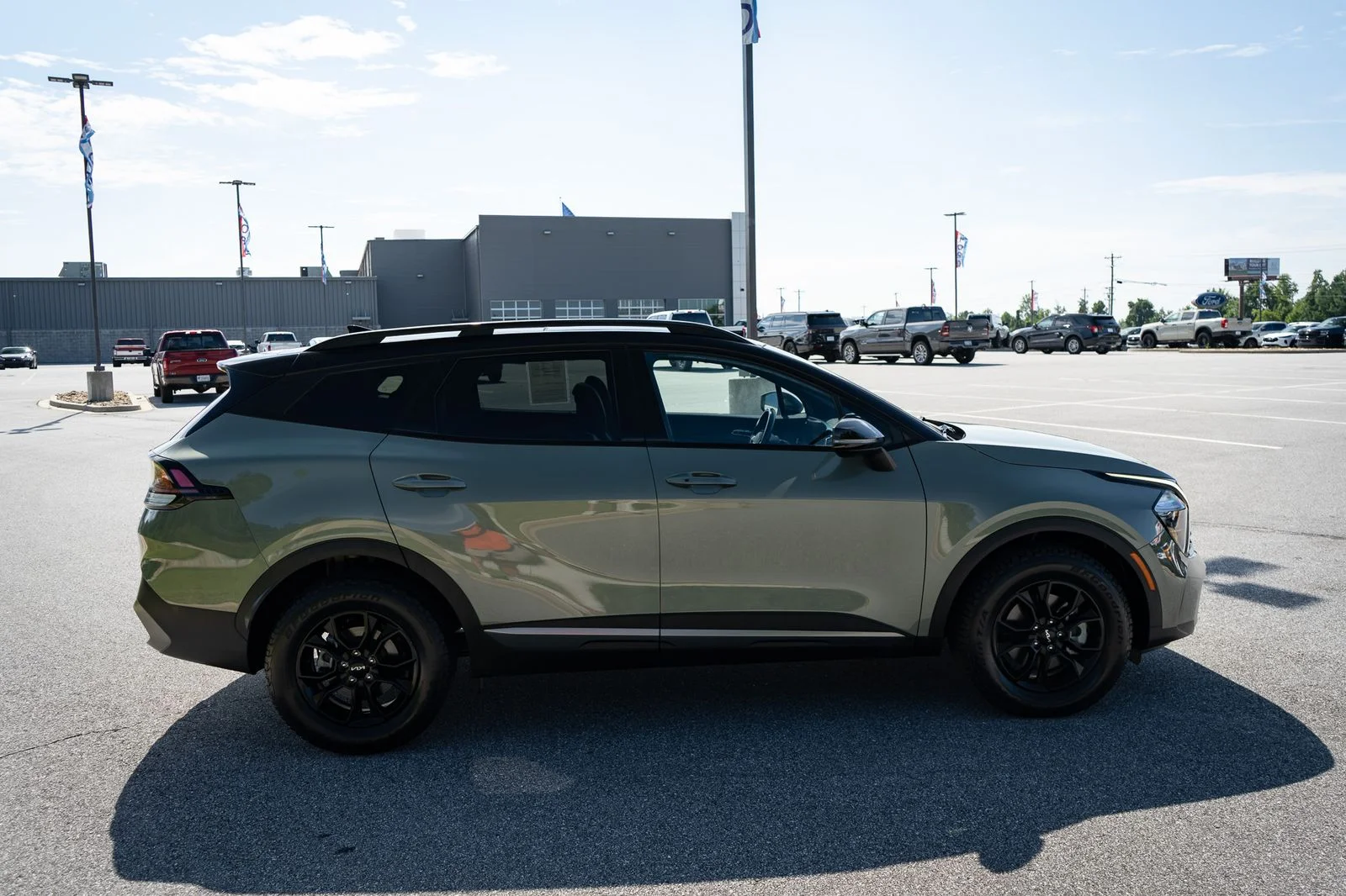 Used 2023 Green Kia X-Pro image 11
