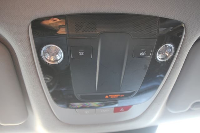 Used 2023 White Kia S image 12