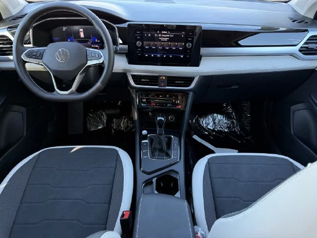 New 2026 Black Volkswagen 1.5T SE image 8