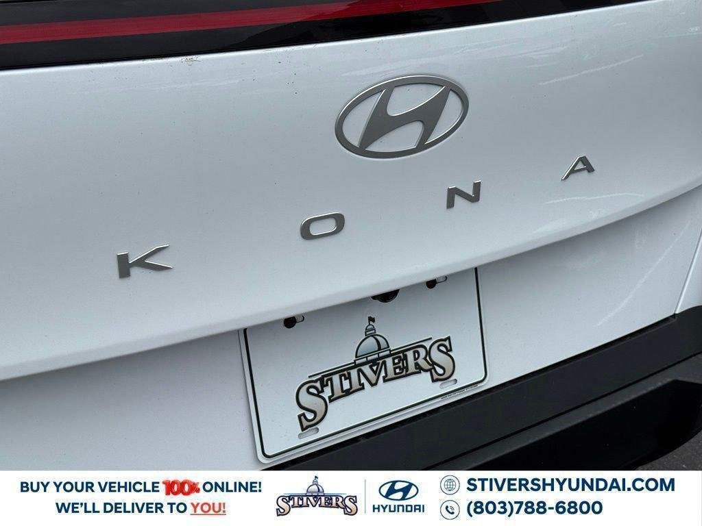 New 2027 White Hyundai SE FWD image 13