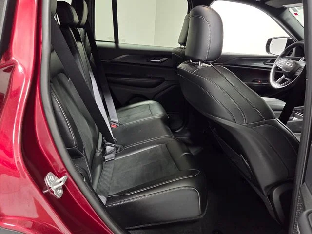Used 2025 Red Jeep Altitude image 16