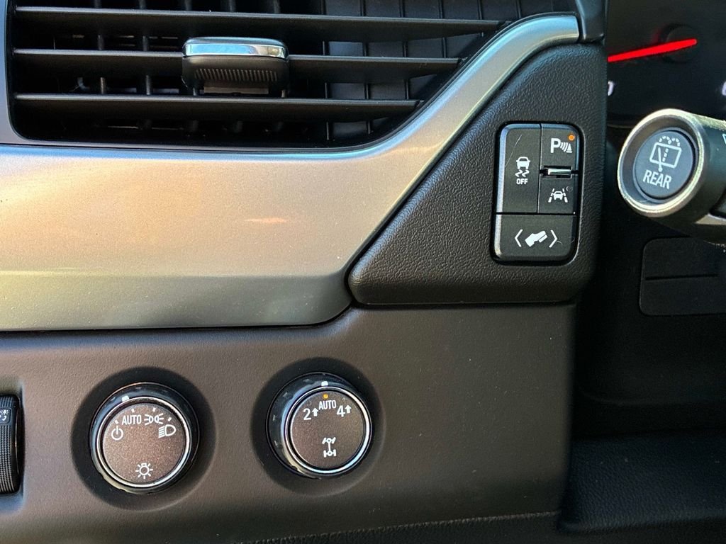 Used 2019 Black Chevrolet LT image 27