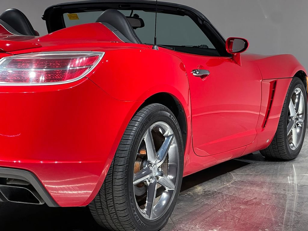 Used 2007 Red Saturn Base image 26