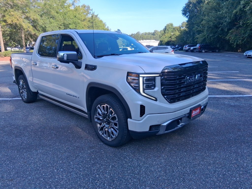 Used 2023 White GMC Denali Ultimate image 3