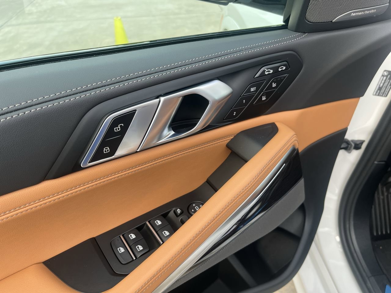 New 2027 Mineral White Metallic BMW xDrive40i image 19