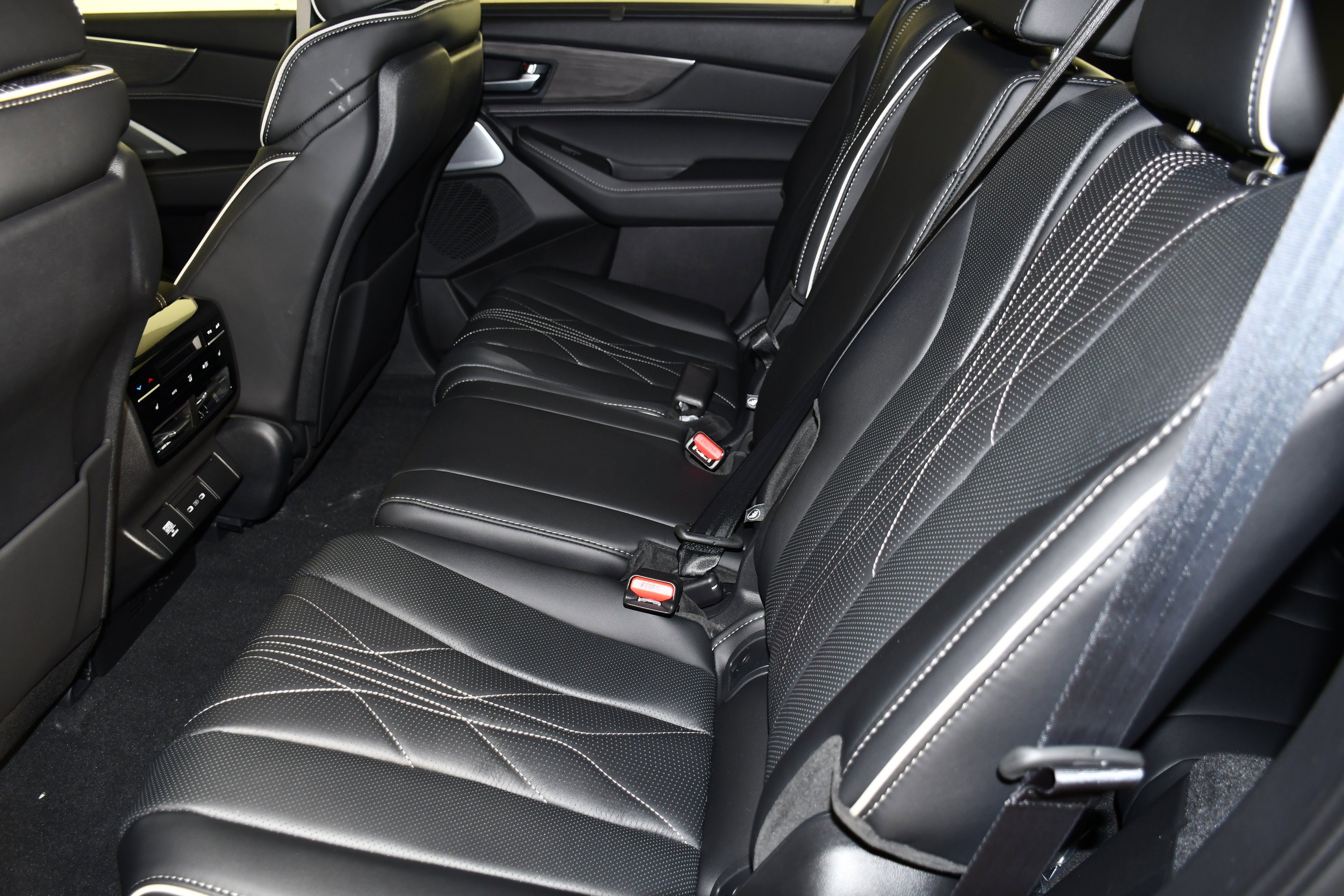 New 2026 Platinum White Pearl Acura w/Advance Package image 15