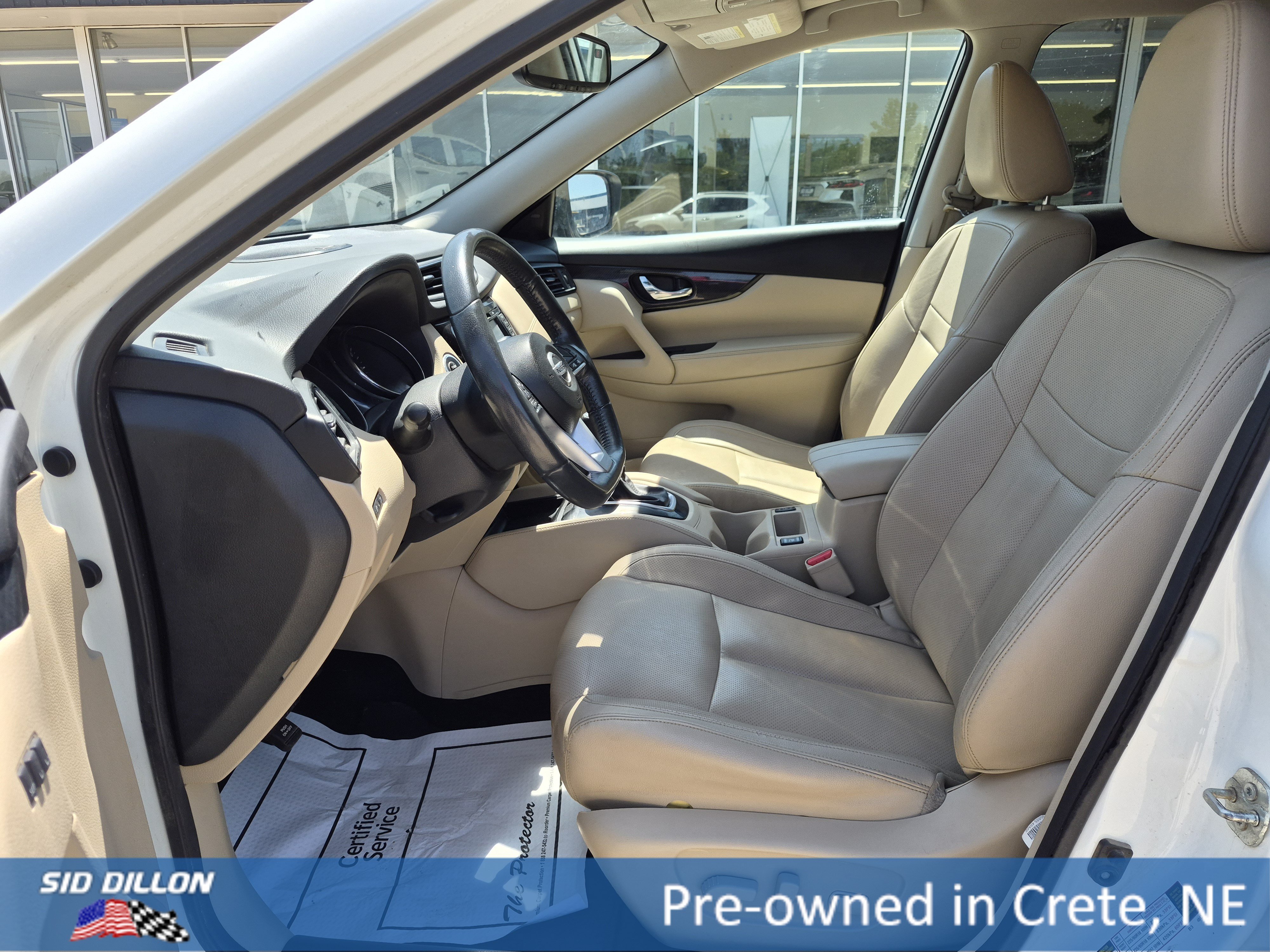 Used 2017 Pearl White Nissan SL image 3