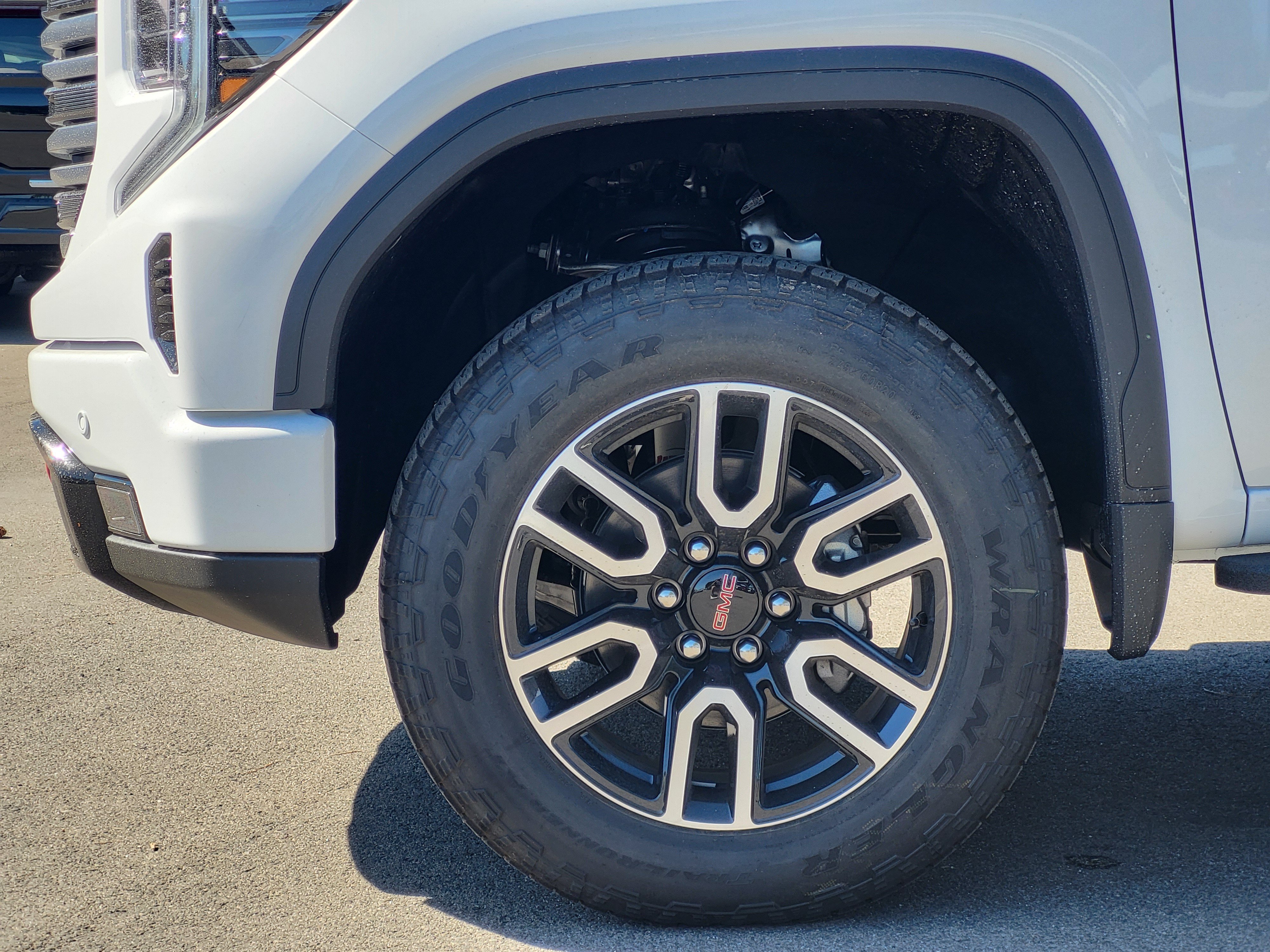 2026 GMC Sierra 1500 AT4 - Photo 9