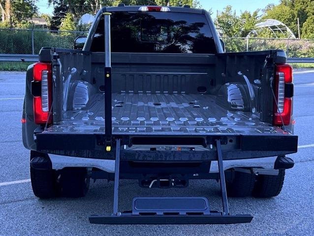 New 2026 Marsh Gray Ford Lariat image 39