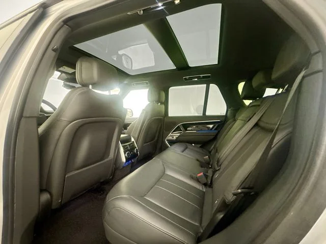 Used 2023 Silver Land Rover SE image 24