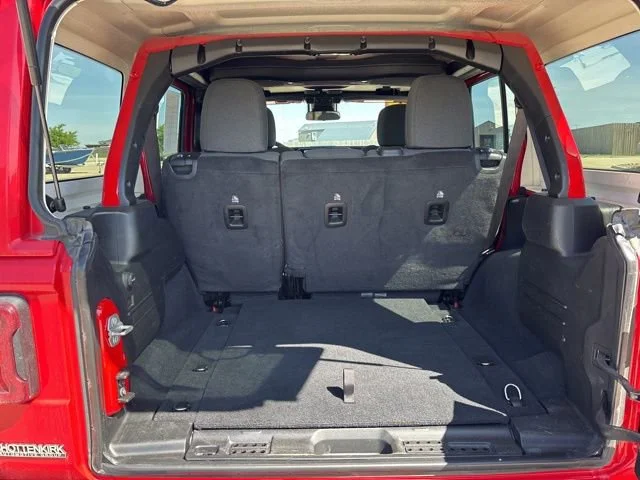 Used 2024 Red Jeep Sahara image 20