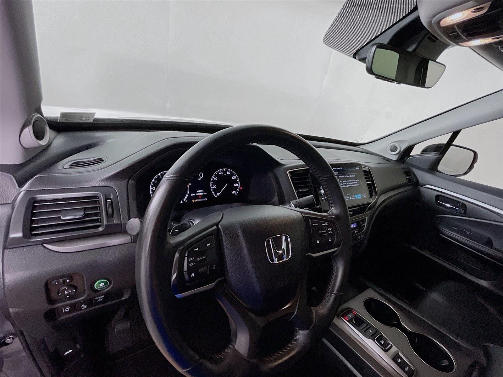 Certified Used 2025 Modern Steel Metallic Honda RTL image 14