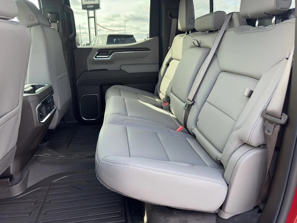 2026 GMC Sierra 1500 SLT - Photo 15