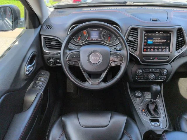 Used 2019 Granite Crystal Clearcoat Metallic Jeep Trailhawk image 16