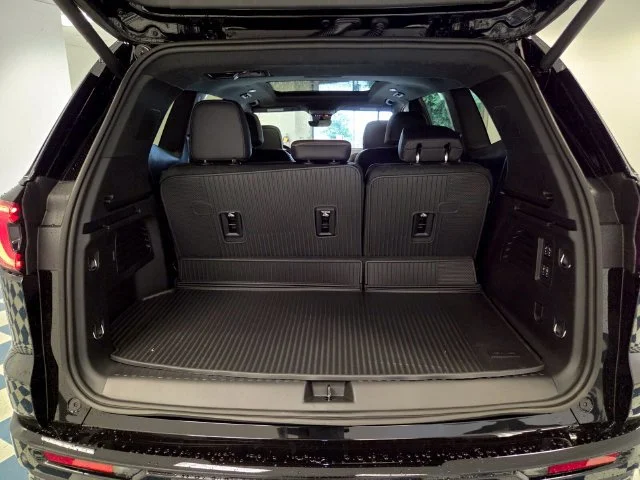 New 2027 Ebony Twilight Metallic GMC Denali Ultimate image 16