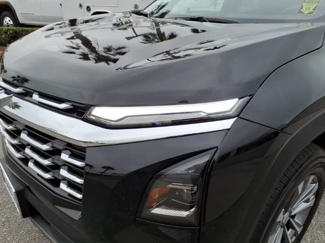 Used 2026 Mosaic Black Metallic Chevrolet LT image 11