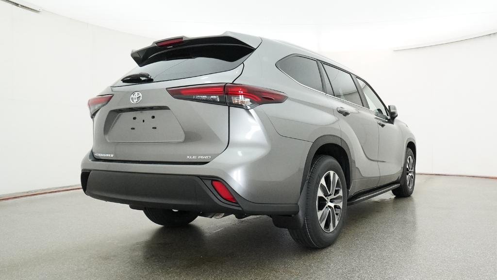 New 2026 Heavy Metal Toyota XLE image 7