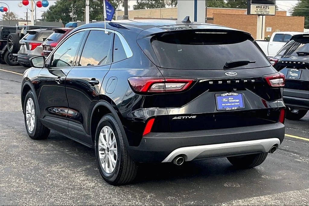 Used 2023 Black Ford Active image 10